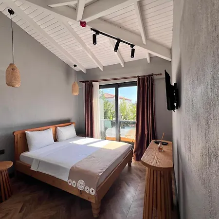 Hotel Trina Talles Alacati *